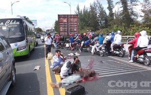 Xe chở nhà trai đi đám cưới gặp nạn, 7 người thương vong