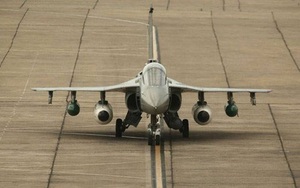 Ấn Độ phát triển máy bay không người lái Tejas
