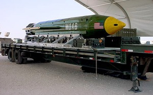 Tướng Mỹ toàn quyền dùng siêu bom, không cần ý Trump