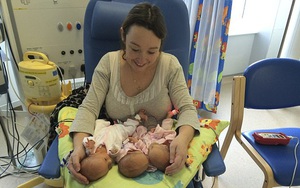 Sinh ba rất hiếm nhưng bà mẹ này còn có 3 con trai vô cùng đặc biệt, 200 triệu ca sinh mới có 1