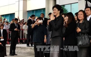 Thái Lan xem xét thu hồi hộ chiếu của bà Yingluck