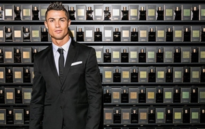 Ronaldo sửa sai vụ ‘hàng Tàu’ gắn mác đồ hiệu như thế nào?