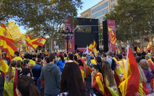 Khủng hoảng Catalonia: Sự bừng tỉnh của “đa số im lặng”