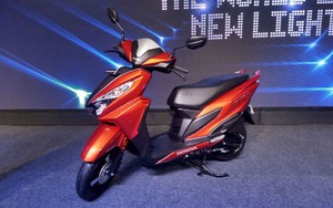 ‘Phát sốt’ xe ga mới ‘đẹp long lanh’ giá chỉ 20 triệu đồng của Honda