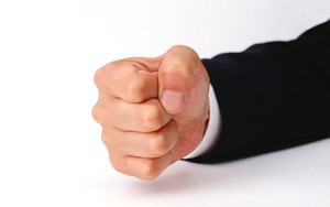 Nắm chặt tay 30 giây, buông ra và quan sát: Cách kiểm tra mạch máu có bị tắc nghẽn