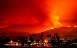 Cháy rừng lại bùng phát ở bang California (Mỹ)
