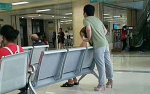 Nằng nặc đi giày cao gót thay bạn gái, anh chàng được hàng ngàn chị em "tôn sùng"