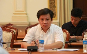 Ông Đoàn Ngọc Hải trầm tư trong phiên họp của TP.HCM về vỉa hè