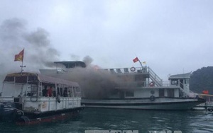 Quảng Ninh: Lại xảy ra cháy tàu du lịch trên vịnh Hạ Long