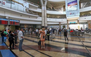 Giả làm cảnh sát, băng đảng cướp hơn 30 tỷ đồng trong container tiền tại sân bay Nam Phi