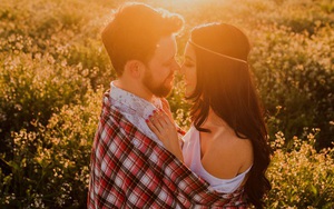 5 lý do chỉ có con gái ngốc nghếch mới thích yêu trai đẹp