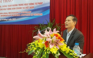 Thẩm phán lương 4 triệu sao kìm lòng nổi trước nhẫn kim cương