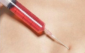 Sẽ áp giải nữ giám đốc thuê người truyền HIV đến tòa