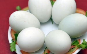 Tiền Giang: Kỷ luật khiển trách cán bộ trộm 16 trứng vịt