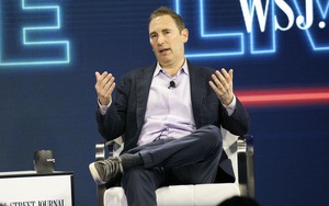 Nhân vật này ở Amazon đang được trả lương cao hơn cả CEO Jeff Bezos, vì sao vậy?