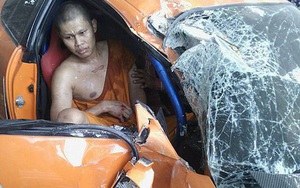 Mượn siêu xe như trong "Fast and Furious" của bạn lái thử, sư thầy Thái Lan gây tai nạn nghiêm trọng