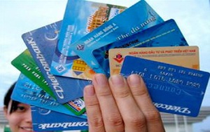 Mỗi thẻ ATM 'gánh' đến 25 loại phí là quá nhiều