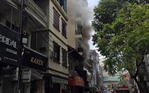 Hà Nội: Lại cháy quán karaoke, nhân viên hoảng hồn tháo chạy