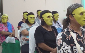 Thái Lan: Để tránh ngại ngùng, các bệnh nhân đeo mặt nạ "sát thủ" đi khám bệnh
