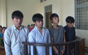 Bé gái 15 tuổi sinh con, 4 thanh niên vào tù