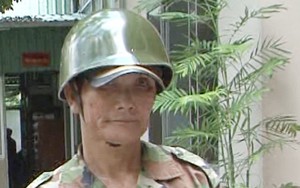 Bắt đối tượng chuyên dàn cảnh va chạm xe để... ăn vạ