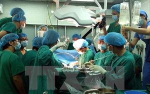 Đồng Nai: Phẫu thuật cứu sống bé gái 1 ngày tuổi bị thủng ruột