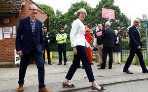 Bầu cử Anh: Cú sốc cho bà Theresa May?