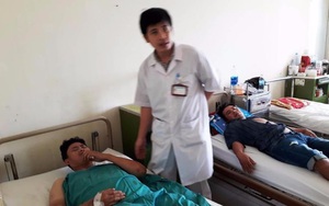 Lật xe giường nằm, 14 người bị thương