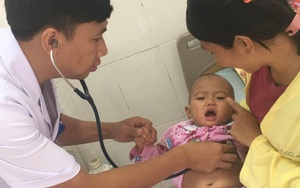 Bệnh viện tỉnh cứu sống bé gái 16 tháng tuổi bị ho gà kèm biến chứng tăng nặng