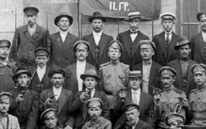 Các nguồn tài chính giúp đảng Bolshevik làm Cách mạng Tháng Mười