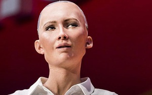 "Ok, tôi sẽ hủy diệt loài người" - Robot đầu tiên trong lịch sử được trao quyền công dân đã từng nói như vậy