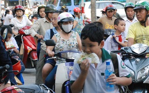 Người Việt còn thói lề mề thì đổi giờ làm đâu có nghĩa?