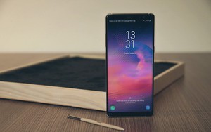 Samsung ra video quảng cáo Galaxy Note 8, "đá xoáy" Apple và iFan: trưởng thành rồi, đừng dùng iPhone nữa