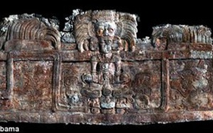 Hé lộ bí mật về "vua rắn" bên trong ngôi mộ cổ dưới chân kim tự tháp Maya