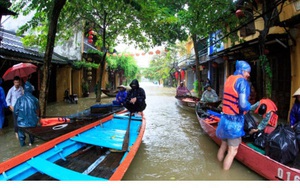 Ảnh: Cuộc sống của người dân Quảng Nam đảo lộn vì mưa lũ