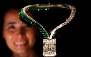 Kỷ lục: Viên kim cương khổng lồ được bán đấu giá 34 triệu USD