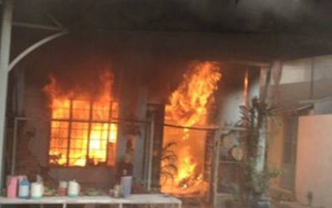 Hà Nội: Nam thanh niên đốt nhà, đâm hai người trọng thương