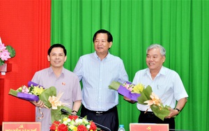 Bàn giao nhiệm vụ Bí thư Tỉnh ủy Sóc Trăng
