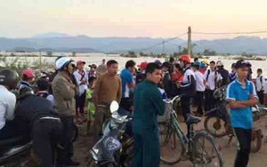 Hai học sinh lớp 7 bị nước cuốn trôi mất tích
