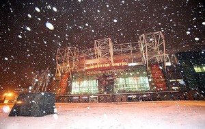 Derby Manchester có nguy cơ phải hoãn vì mưa tuyết