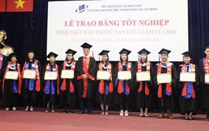 Cụ ông sở hữu 7 bằng đại học vừa nhận bằng thứ 8