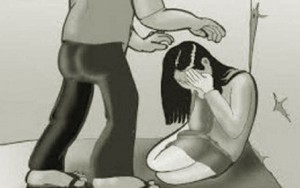 Hiếp dâm cháu họ trong nhà vệ sinh ở trường học