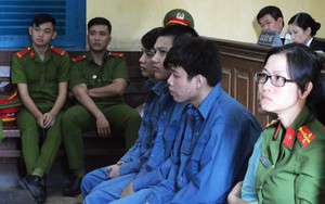 Án mạng từ chuyện nữ tiếp viên bị sờ ngực