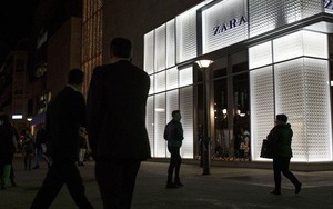 Làm ăn tốt, khiến đối thủ H&M lao đao nhưng ông chủ Zara lại vừa tuyên bố rao bán 16 cửa hàng tại chính quê hương Tây Ban Nha