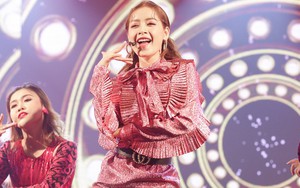 Clip: Khán giả cười ồ khi Chi Pu hát live không tới trên sân khấu sự kiện
