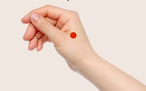 Bí quyết bấm huyệt đơn giản để giảm cân, phòng mất ngủ, bệnh tiêu hóa