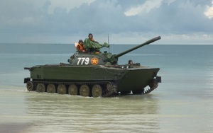 Thiện xạ xe tăng "có một không hai": 4 phát đạn 85mm, 3 tàu địch chầu Hà Bá