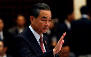 1 đêm vội vã với 2 cuộc điện đàm, Ngoại trưởng TQ muốn "phanh gấp" khủng hoảng Triều Tiên