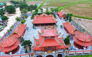 Cận cảnh nhà thờ họ hơn trăm tỷ đồng với nhiều vật dụng dát vàng từ góc quay flycam
