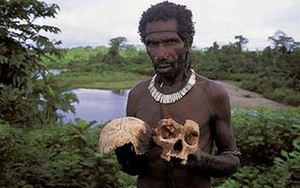 Kì bí chuyện ăn thịt người, giết "phù thủy" dưới những tán rừng rậm Papua New Guinea